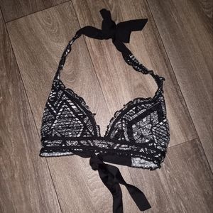 Becca Black and white boho bikini top size small